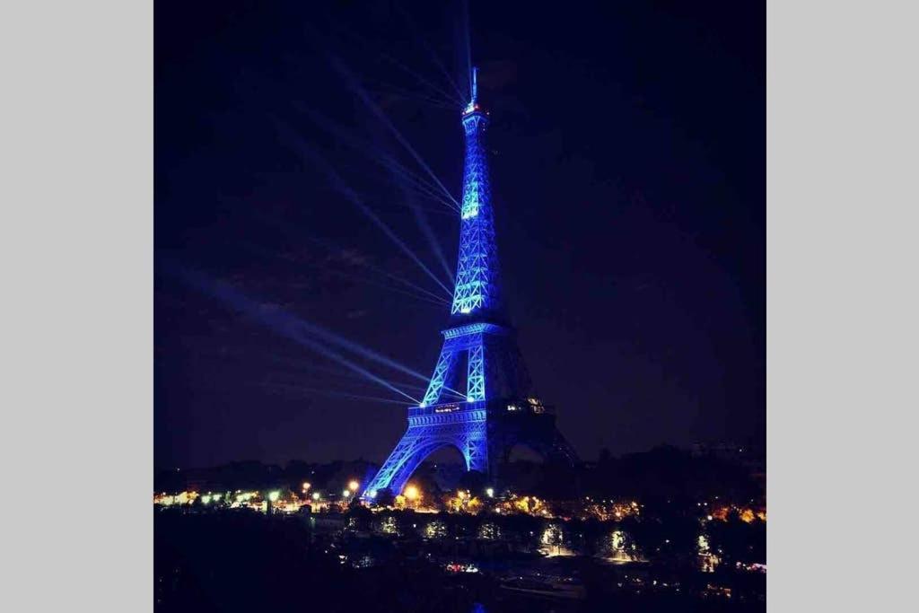 Апартаменти Eiffel Tower Romantic View Париж Екстер'єр фото